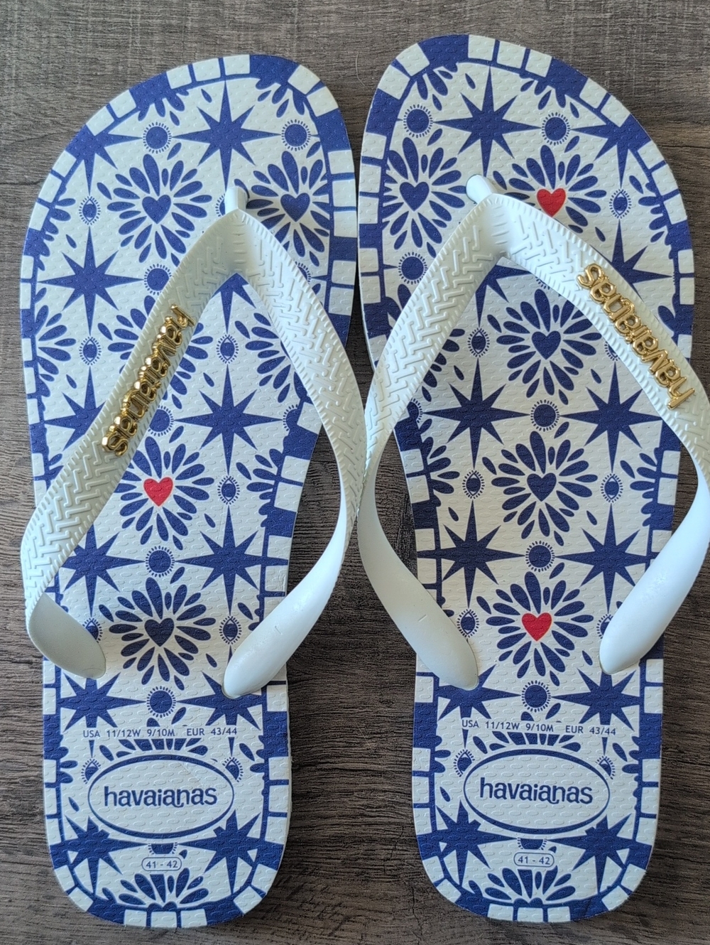 Havaianas Blue & White Floral Star Flip Flops with Red Heart Accent